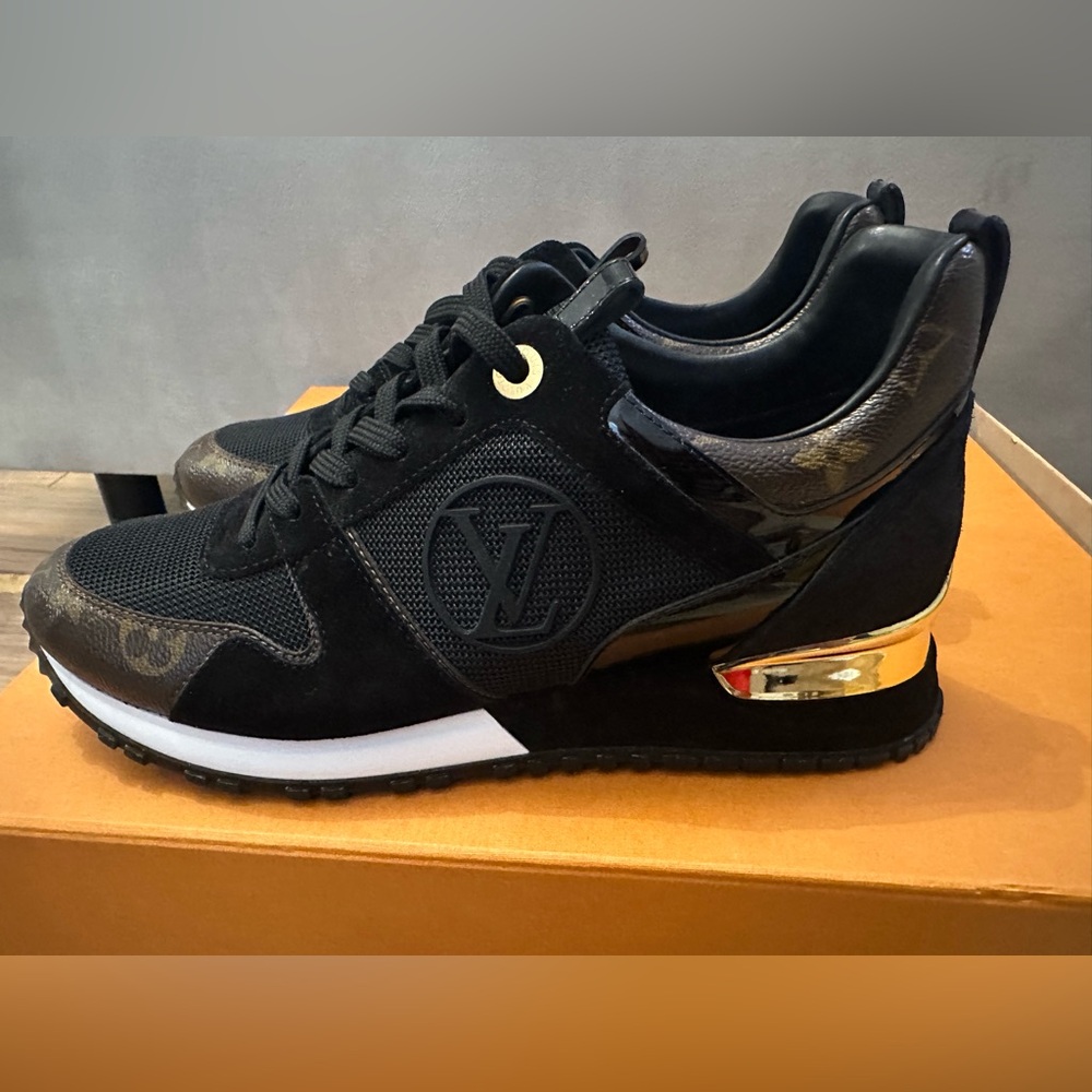 Louis Vuitton runway sneakers size 37 1/2